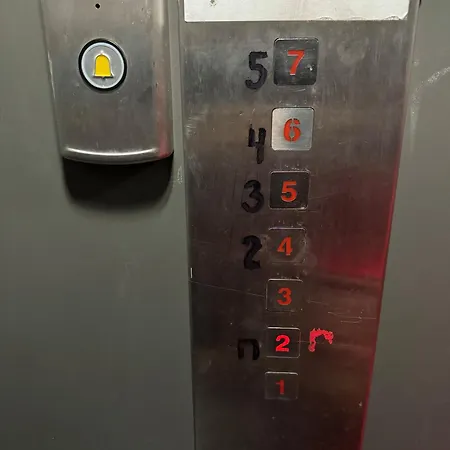 Restful For 4 Guests In 아파트 부르가스