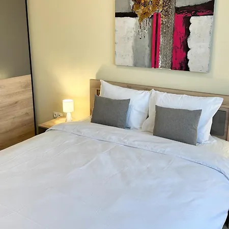 아파트 Restful For 4 Guests In *