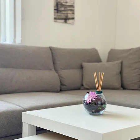 Restful For 4 Guests In 아파트 *